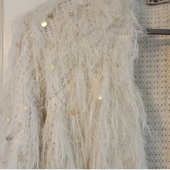 Show me you MUMU shaggy Ivory Cardigan sz small - Picture 8 of 10